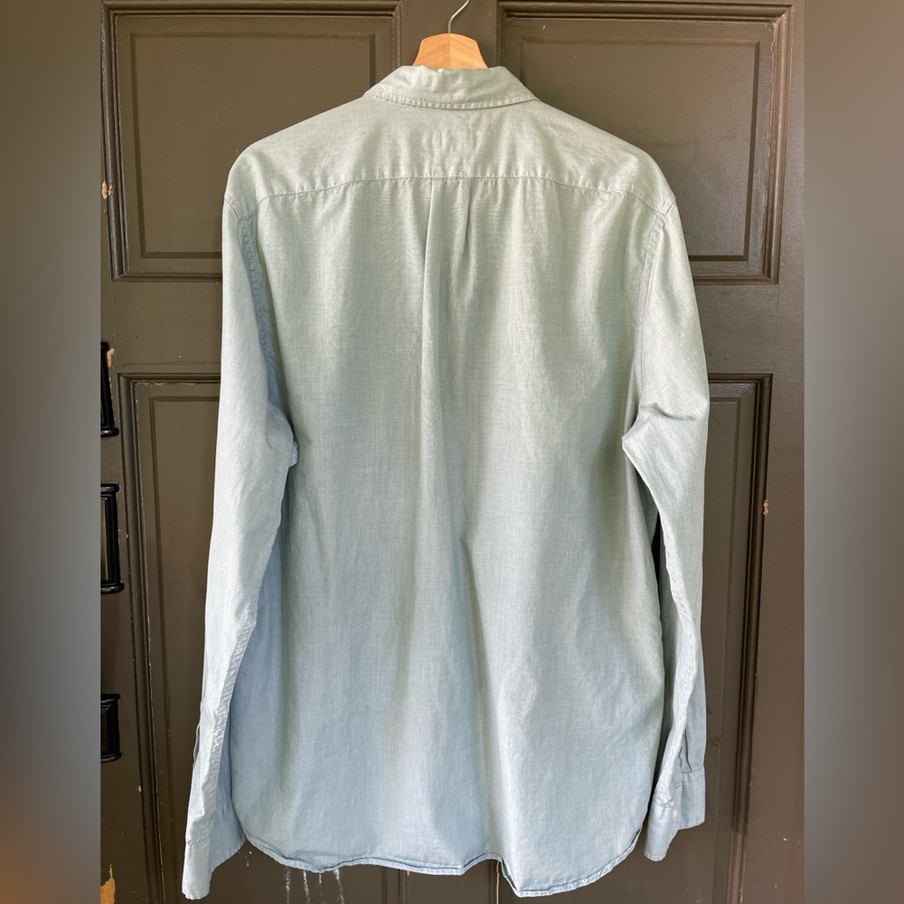 J. Crew Secret Wash Shirting Long Sleeve Button Down in Classic Fit - Picture 3 of 8